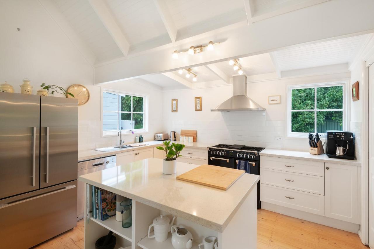 Hamptons Charm At Nantucket In Mollymook Villa Exterior photo